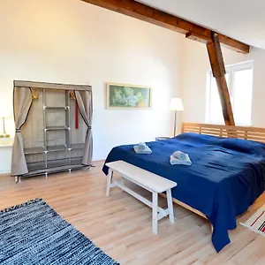 Holiday home House With Courtyard & Parking Close To Stadtpark, Vienna